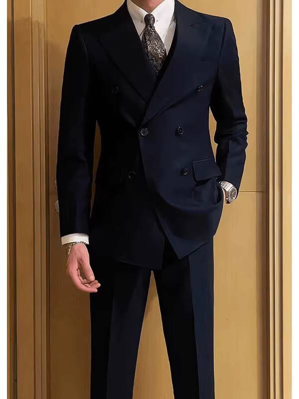 Projektowanie eleganckich, dwu – High End Men'S Formal Wear recenzja i cena